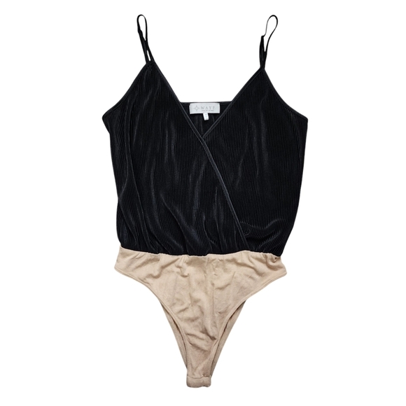 WAYF Black Ribbed Bodysuit - Picture 1 of 8